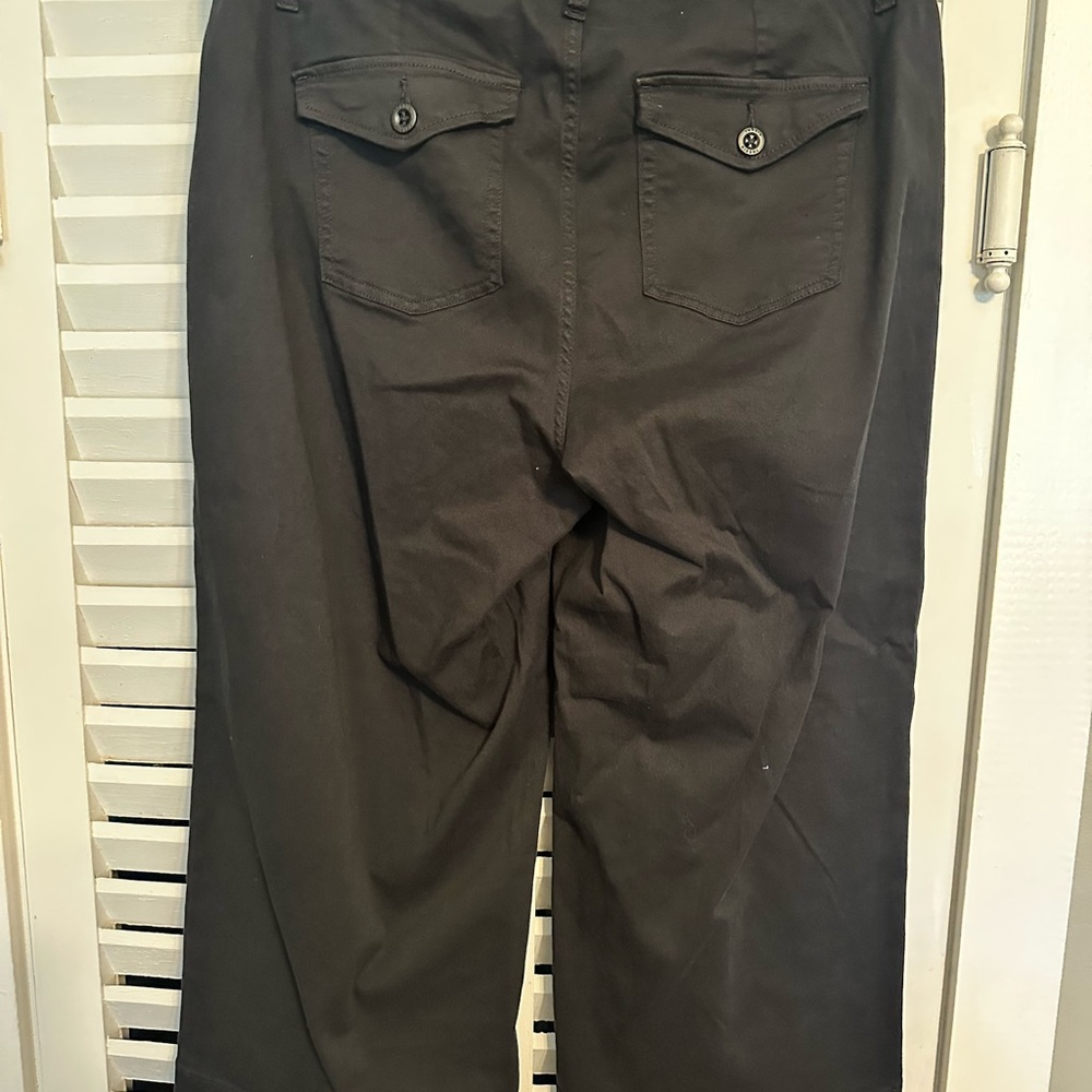 NWT Torrid Black Twill Wide-Leg Crop Pants - Picture 2 of 3